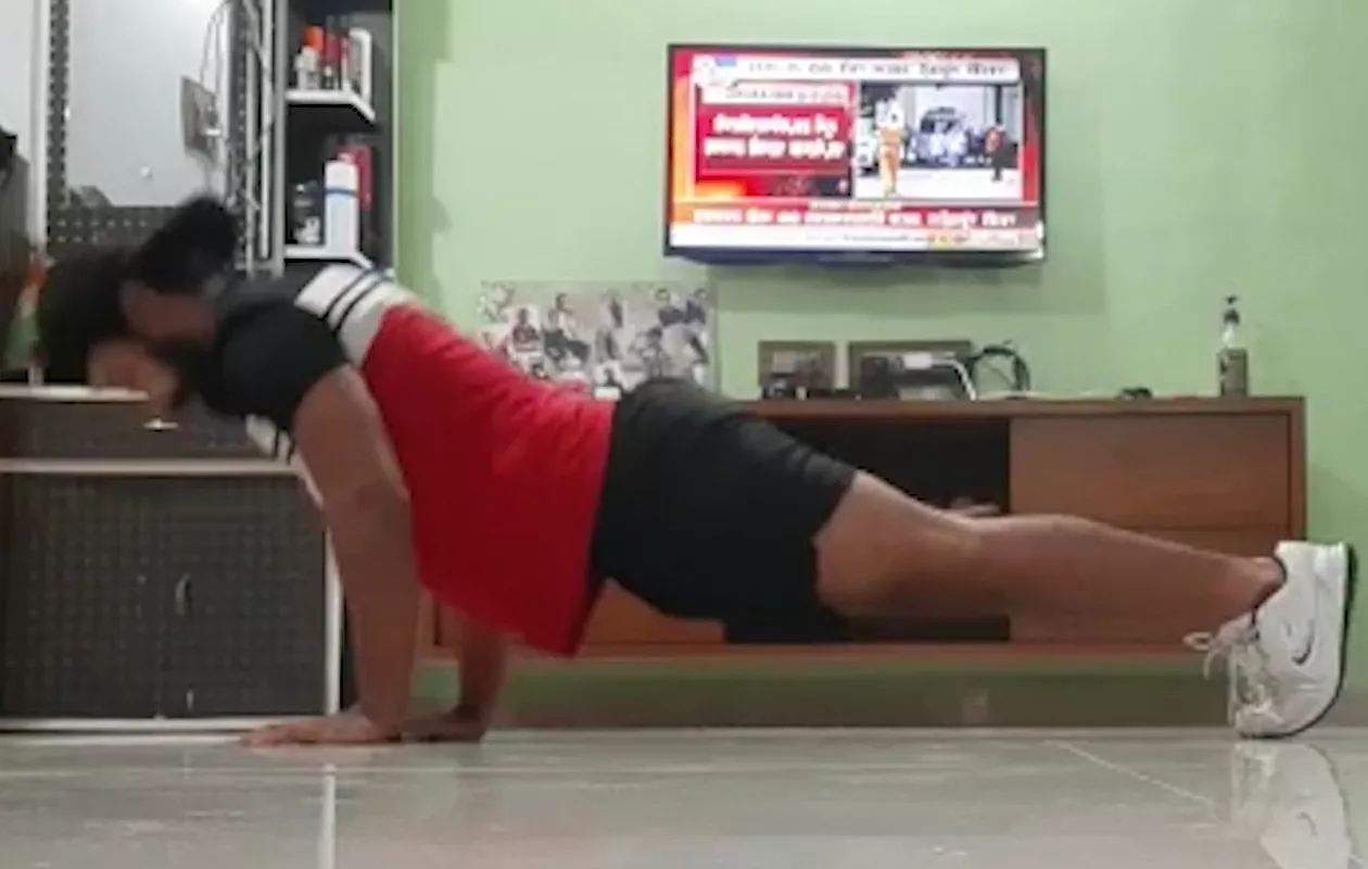 MAXIMUM PUSH-UPS IN 30 SECONDS (BROKEN)