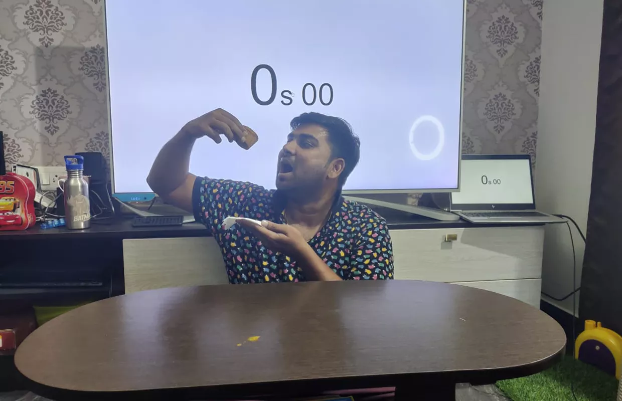 FASTEST TIME TO EAT A MUFFIN
