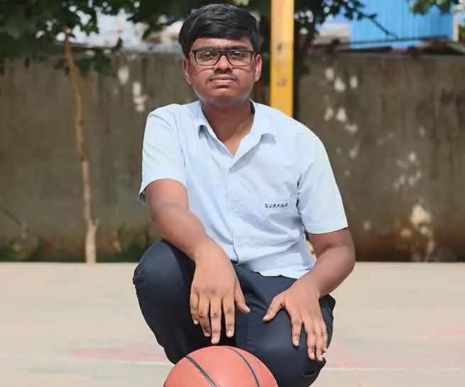 MOST BASKETBALL BOUNCES SINGLE HANDED (BROKEN RECORD)