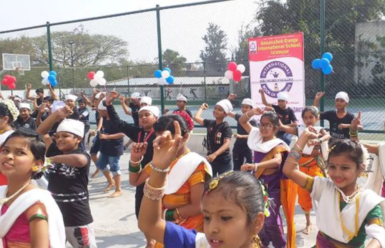 LARGEST KOLI DANCE