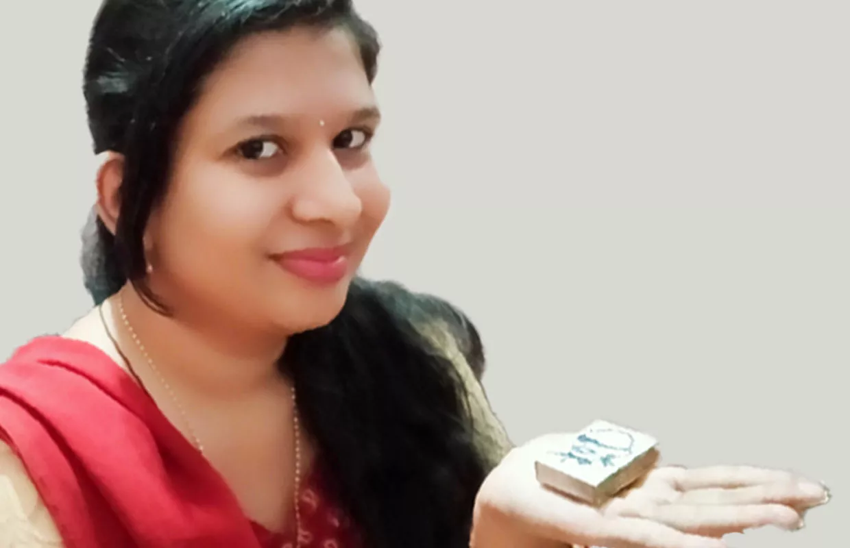 SMALLEST RANGOLI ON MATCHBOX