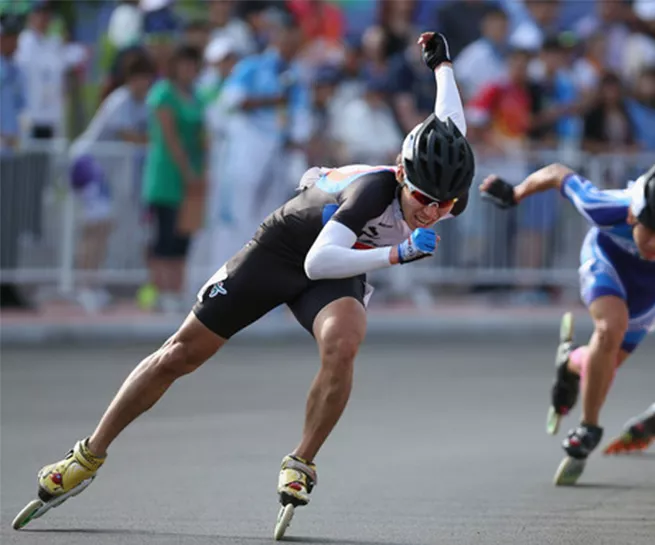 LARGEST PEOPLE SKATING MULTIPLE VENUES (BROKEN)