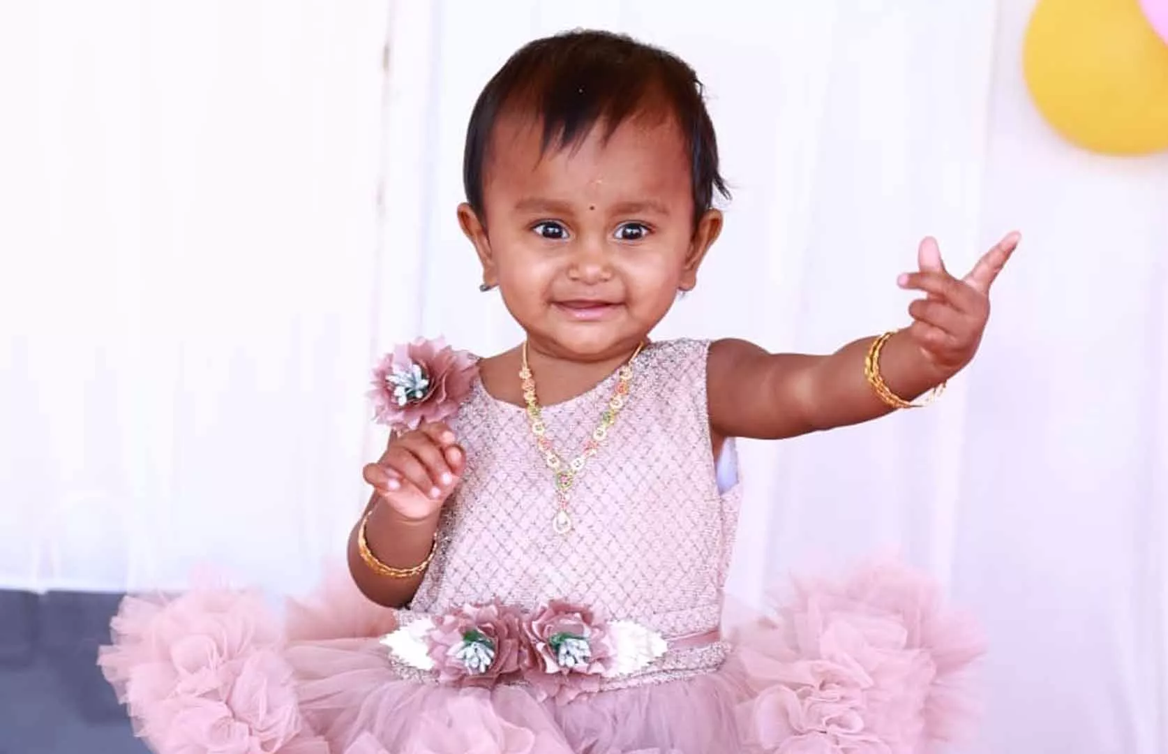 MAXIMUM HUMAN BODY PARTS IDENTIFIED BY A TODDLER IN 30 SECONDS