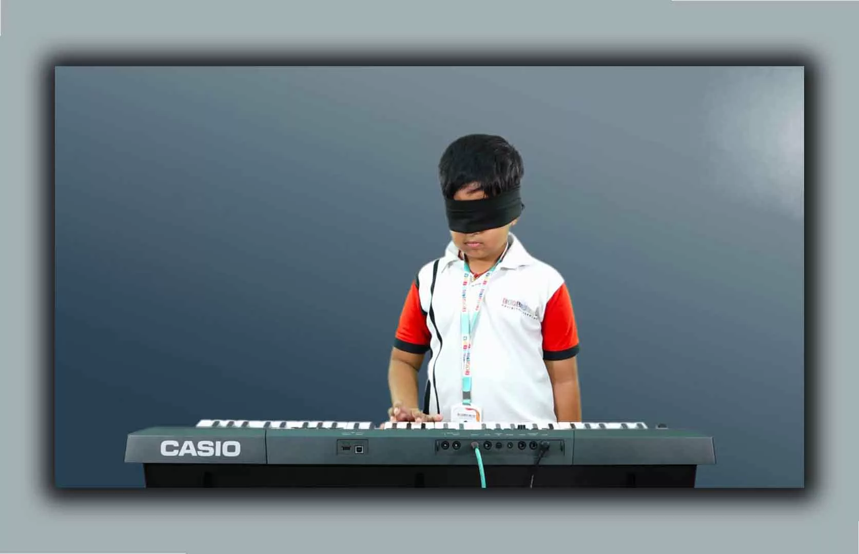 YOUNGEST TO PLAY VANDE MATARAM SONG BLINDFOLDED ON KEYBOARD