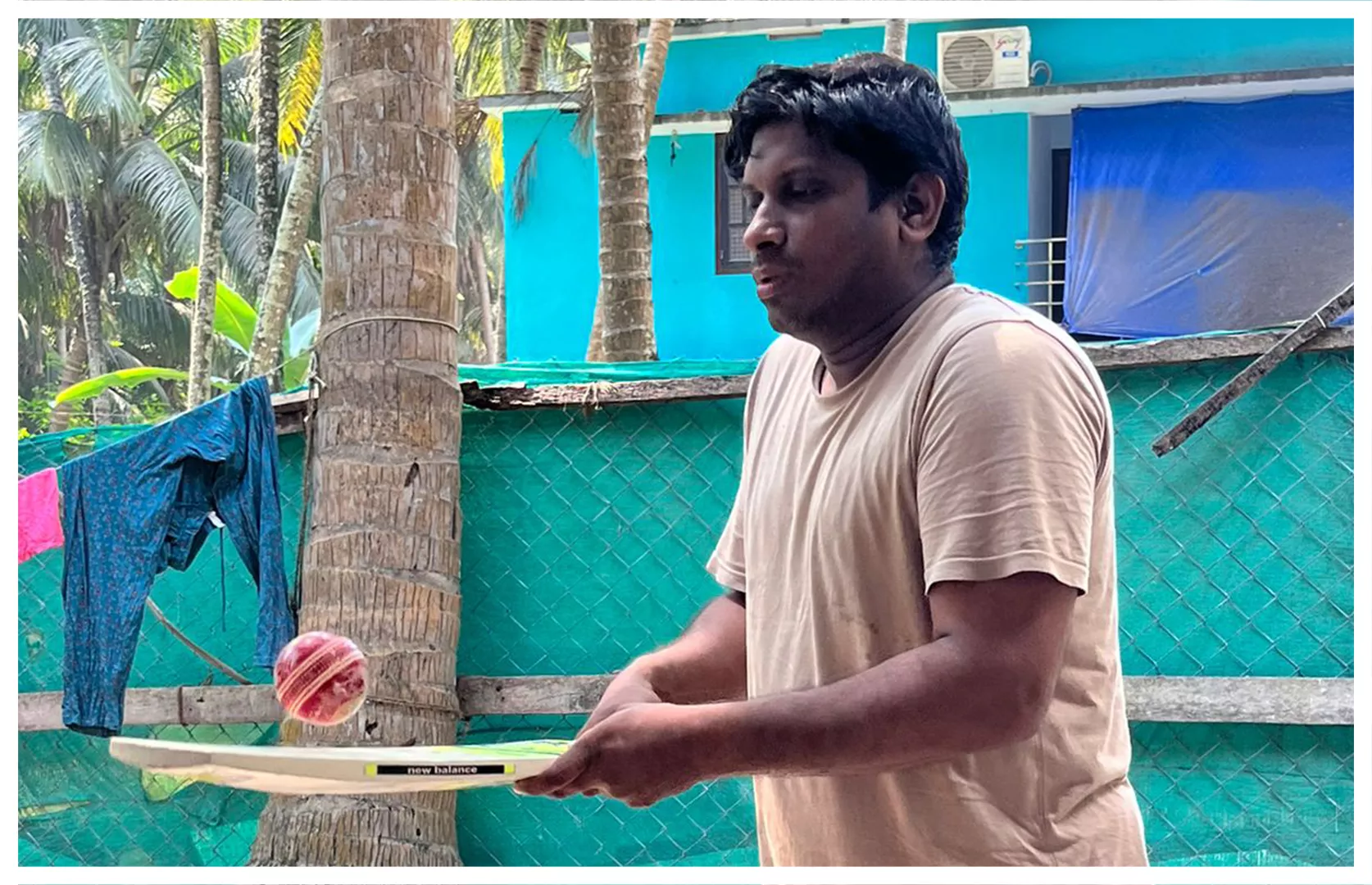 MAXIMUM TIMES LEATHER BALL TAPPED ON A CRICKET BAT NON STOP