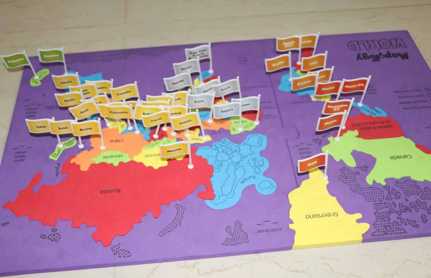 FASTEST TO SOLVE 45 PIECES WORLD MAP PUZZLE BY A KID